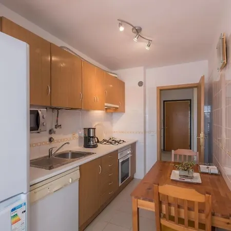 Beautiful 1 Bedroom With Stunning View דירה