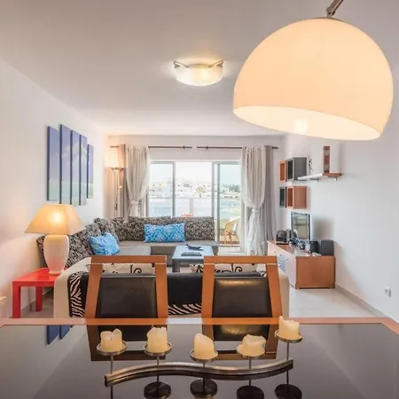 Beautiful 1 Bedroom With Stunning View * פורטימאו